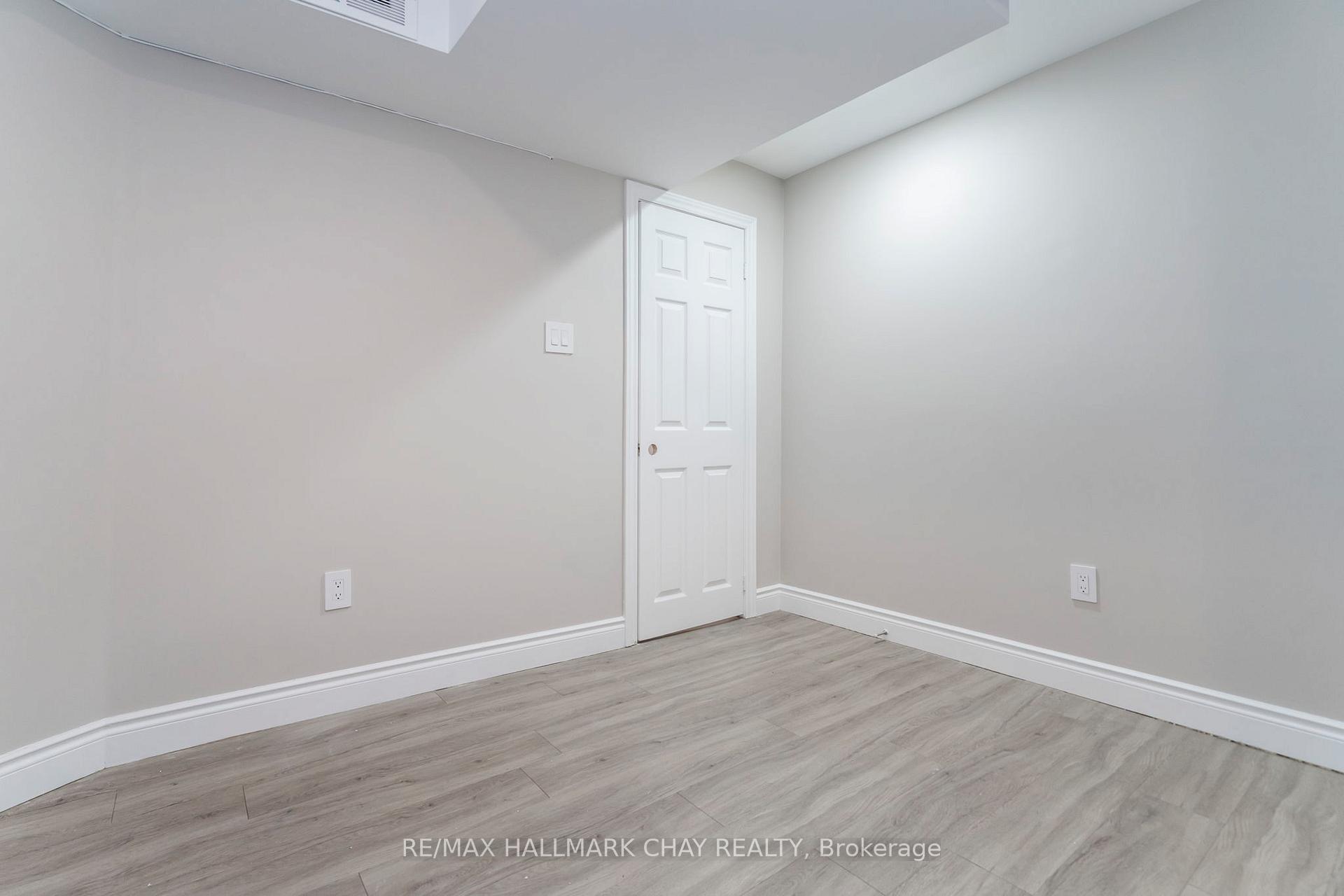 Photo 35 of 22 Arch Brown Court, Barrie, East Bayfield — HOMEH
