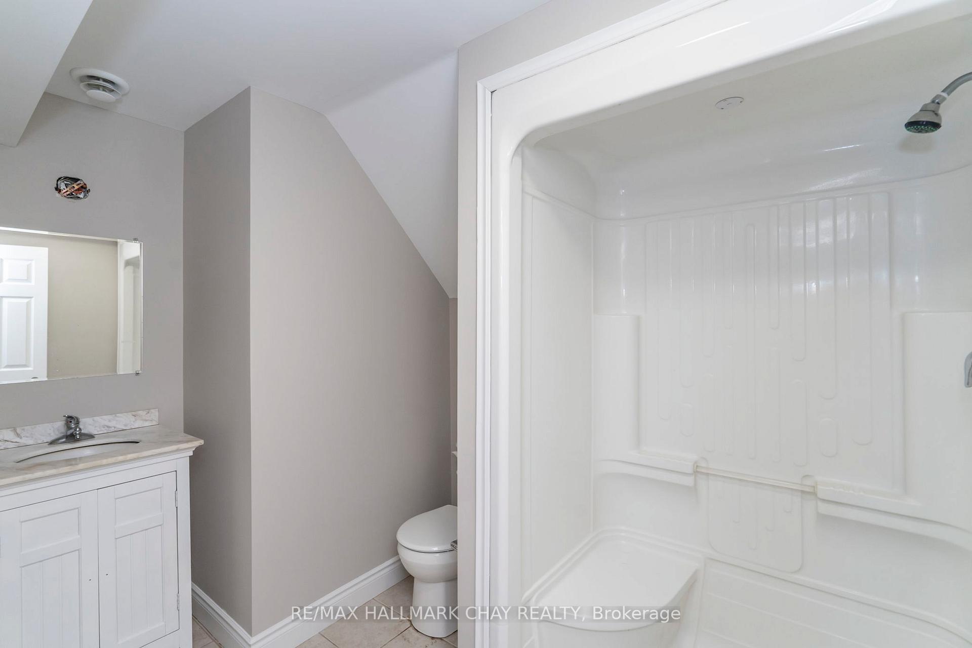 Photo 37 of 22 Arch Brown Court, Barrie, East Bayfield — HOMEH