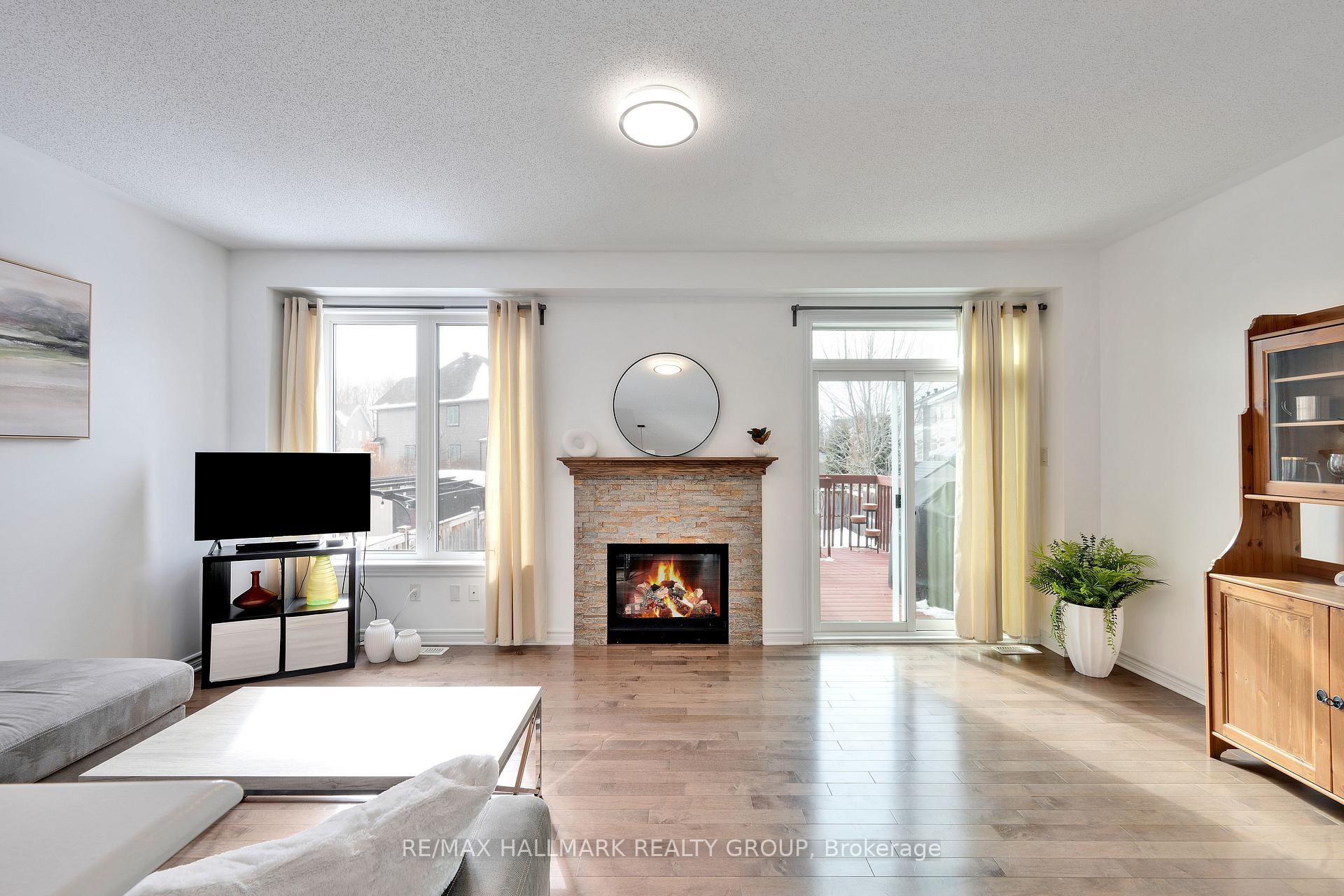 Photo 14 of 1111 Cobble Hill Drive S, Ottawa, Barrhaven - Cedargrove/Fraserdale — HOMEH