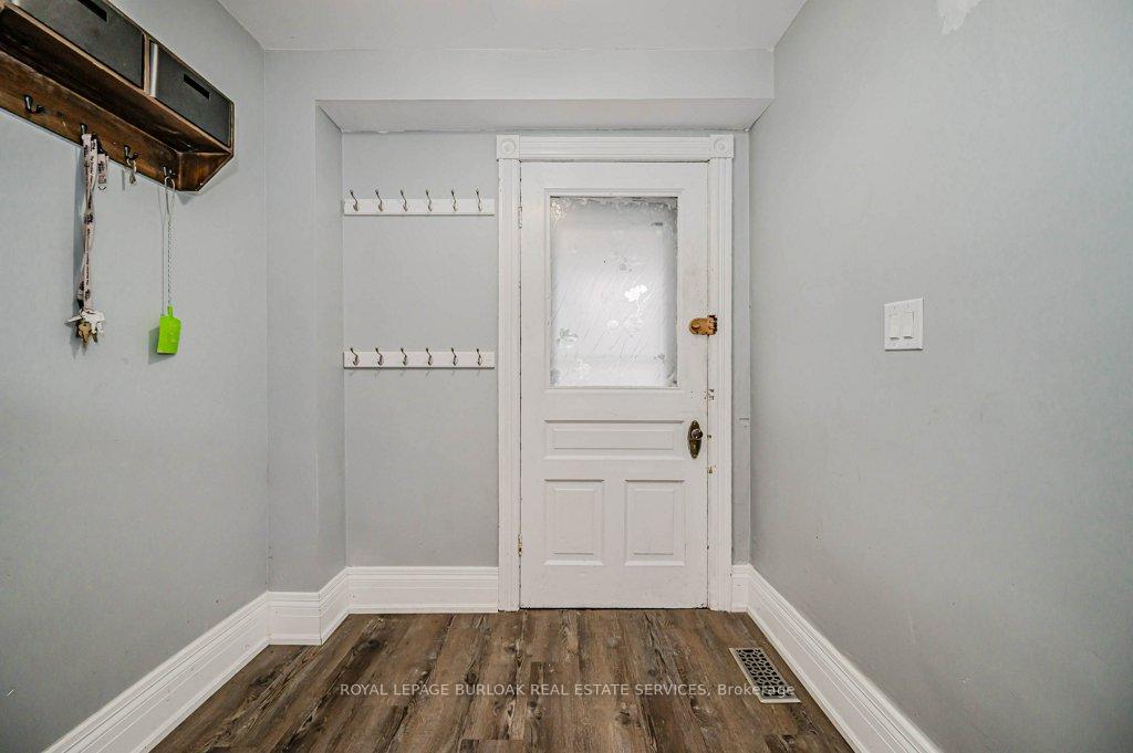 Photo 4 of 574 Clark Avenue, Burlington, Brant — HOMEH