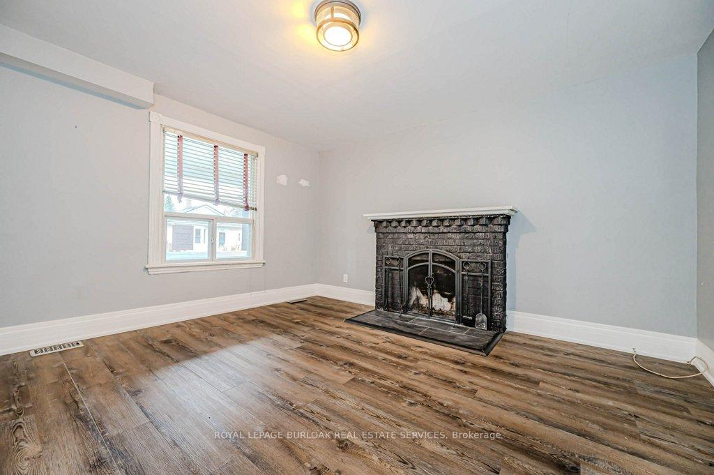 Photo 6 of 574 Clark Avenue, Burlington, Brant — HOMEH