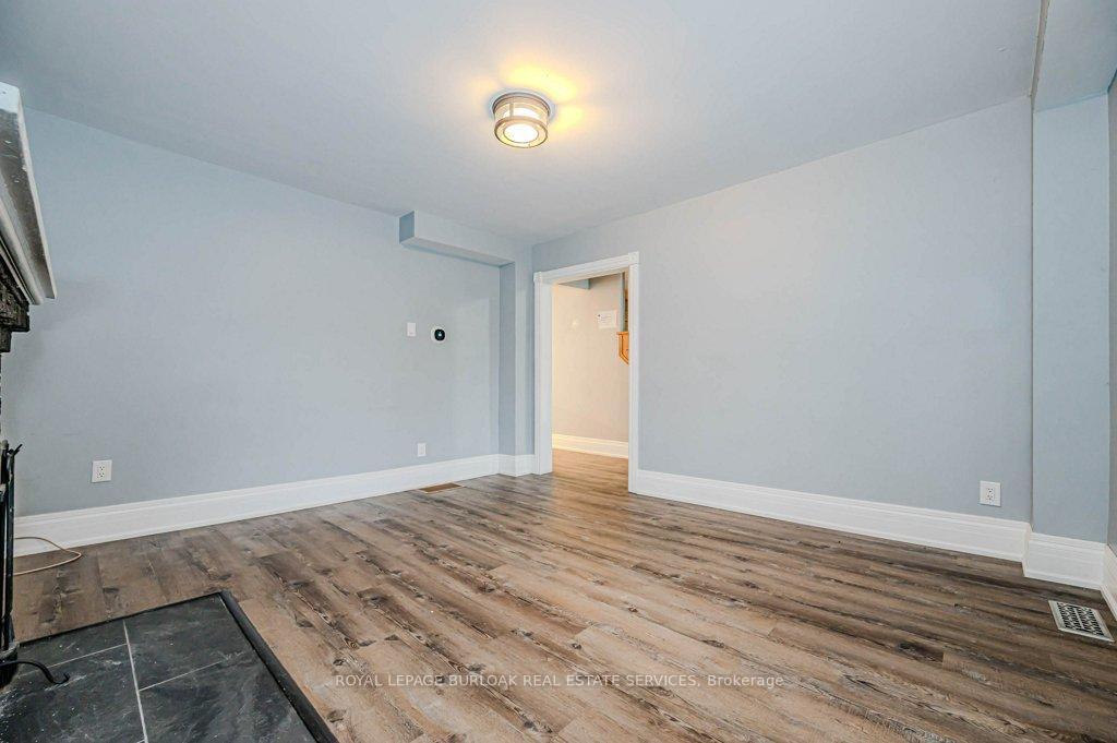 Photo 7 of 574 Clark Avenue, Burlington, Brant — HOMEH
