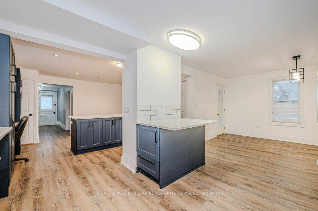 Photo 15 of 574 Clark Avenue, Burlington, Brant — HOMEH