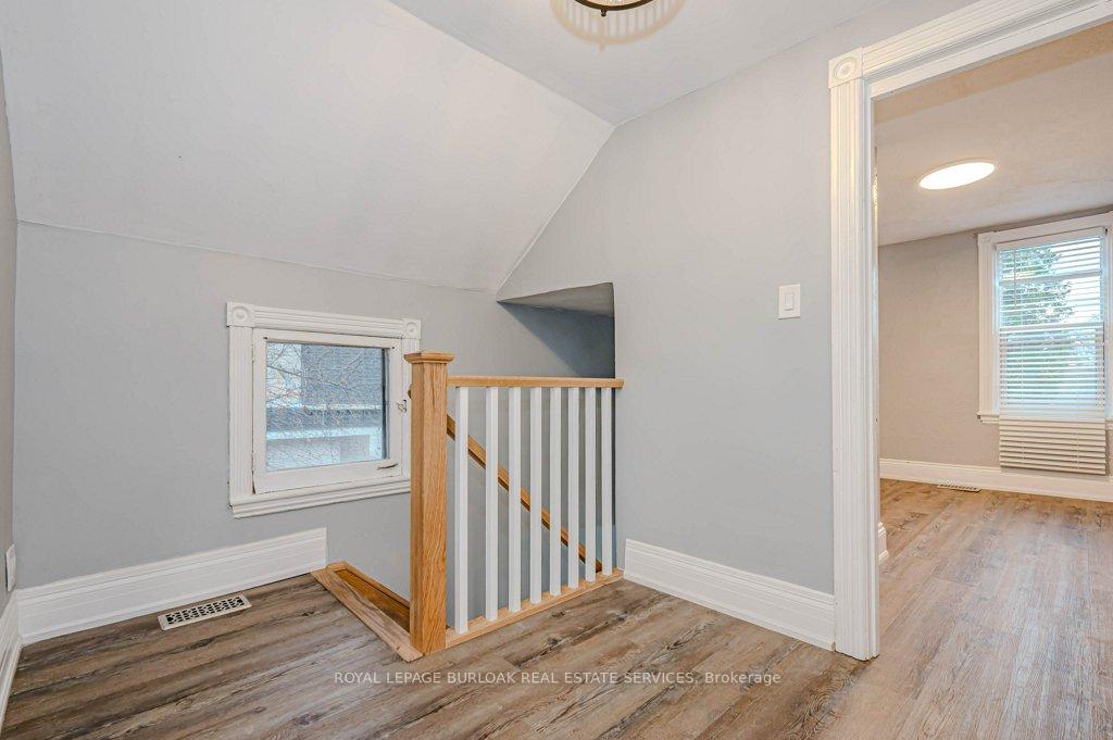 Photo 21 of 574 Clark Avenue, Burlington, Brant — HOMEH