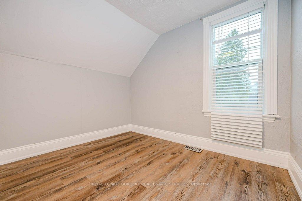 Photo 22 of 574 Clark Avenue, Burlington, Brant — HOMEH