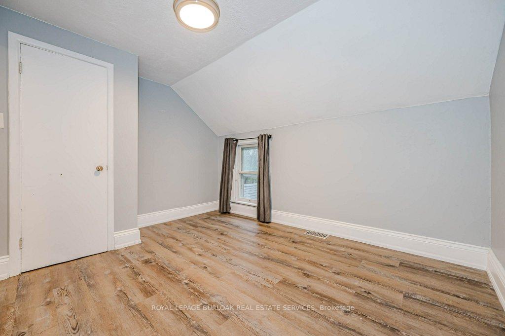 Photo 26 of 574 Clark Avenue, Burlington, Brant — HOMEH