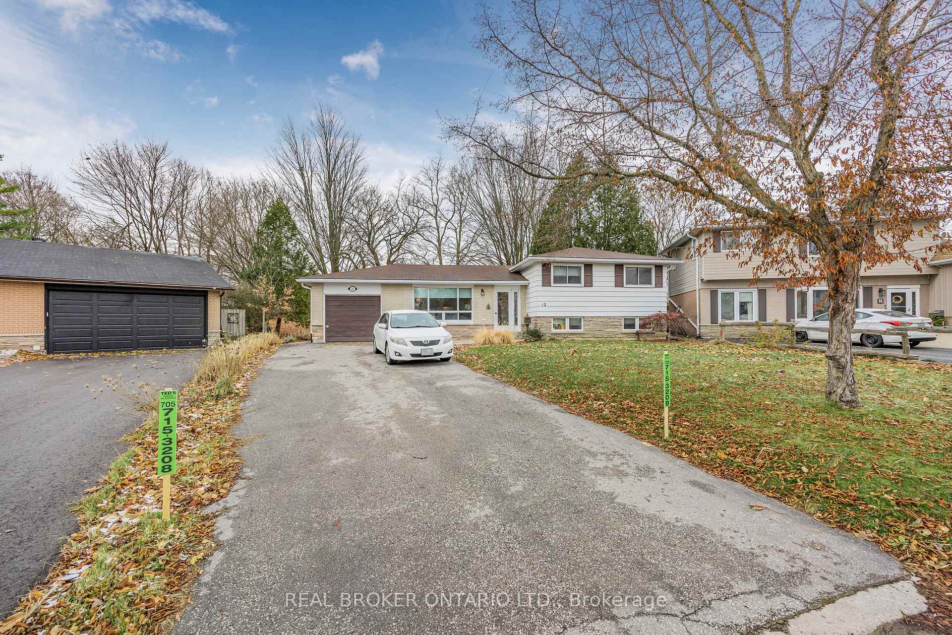 Photo 3 of 12 Curtiss Court, Barrie, Grove East — HOMEH