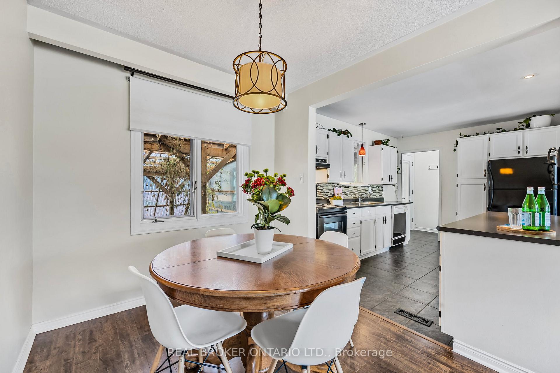 Photo 11 of 12 Curtiss Court, Barrie, Grove East — HOMEH
