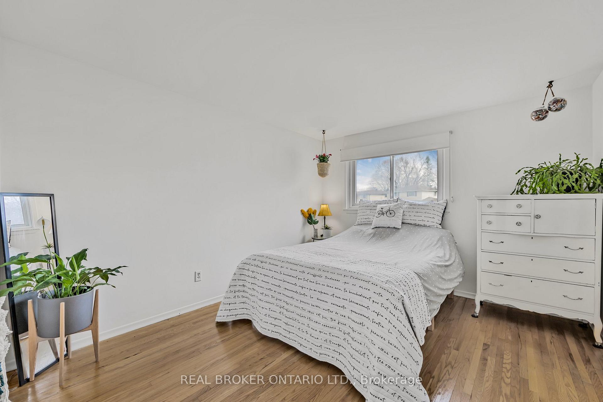 Photo 21 of 12 Curtiss Court, Barrie, Grove East — HOMEH