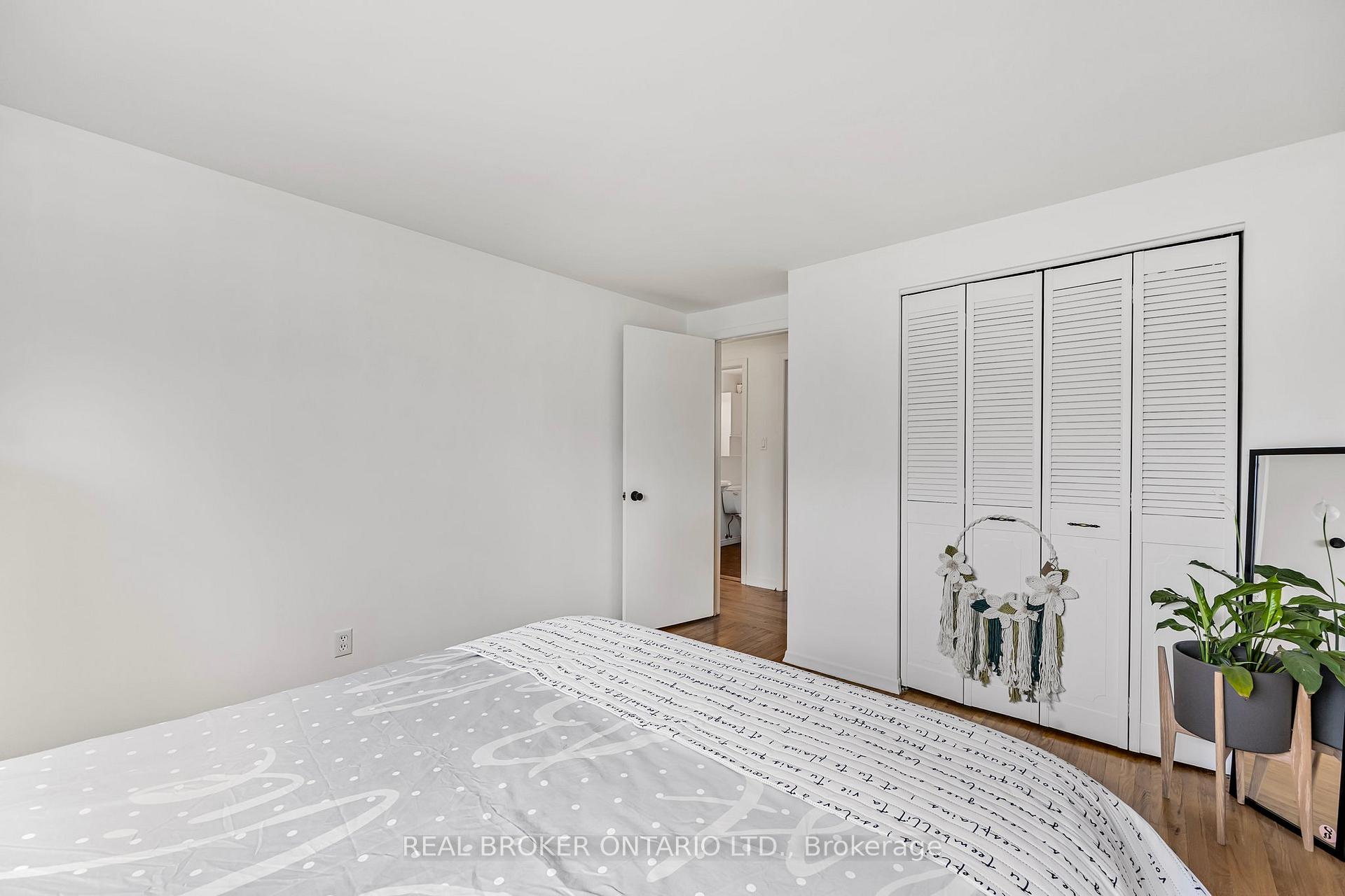 Photo 22 of 12 Curtiss Court, Barrie, Grove East — HOMEH