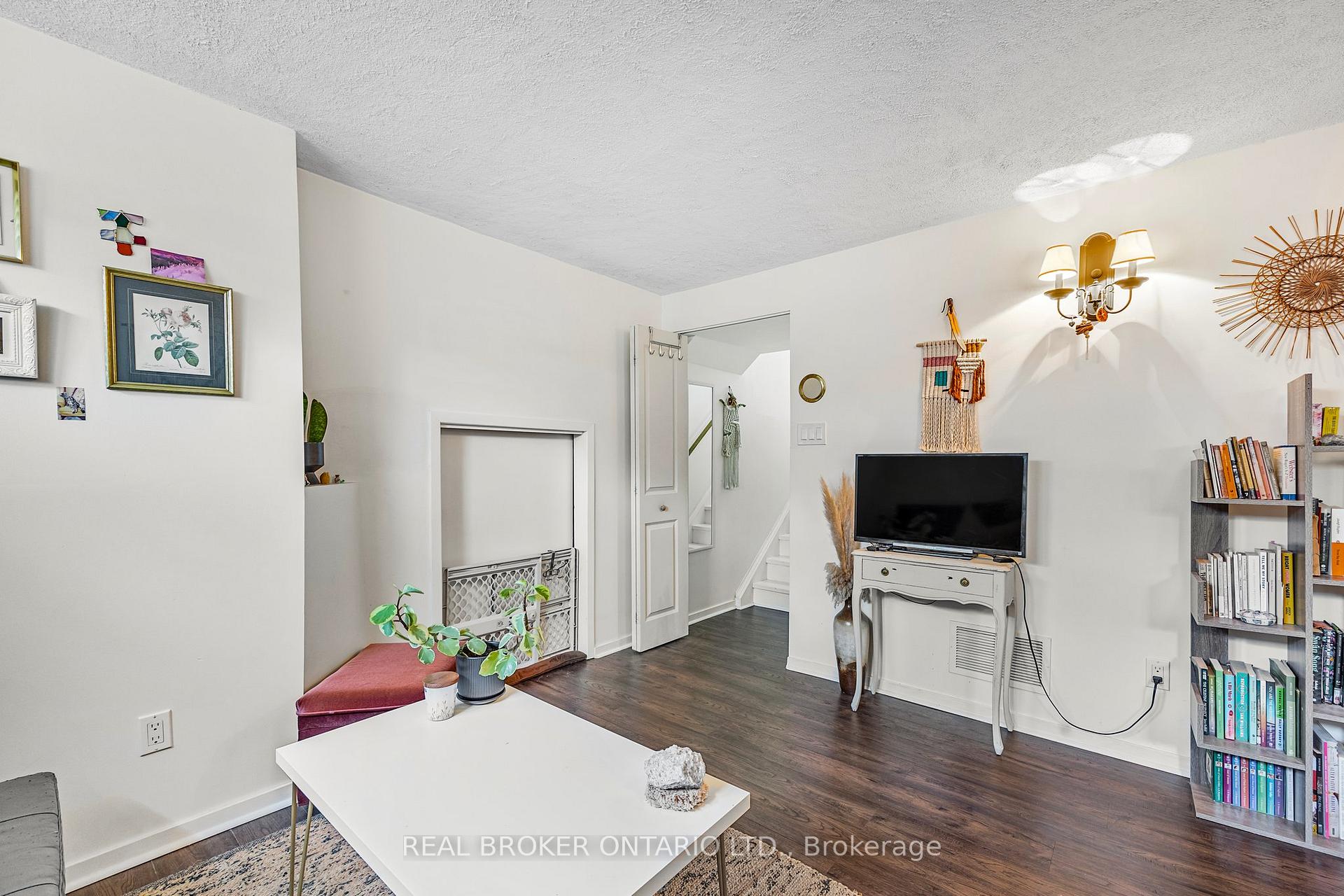 Photo 26 of 12 Curtiss Court, Barrie, Grove East — HOMEH