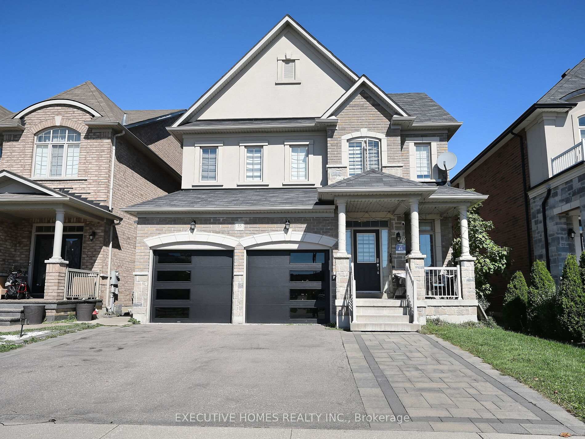 Front of 55 Apple Valley Way E