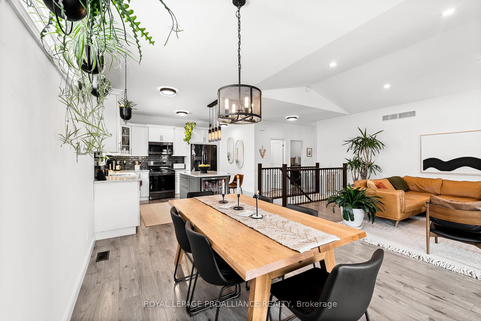 Photo 20 of 74 Deacon Place, Belleville, Belleville Ward — HOMEH