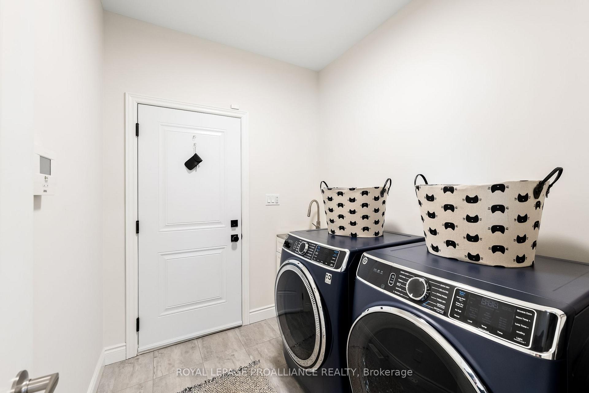 Photo 24 of 74 Deacon Place, Belleville, Belleville Ward — HOMEH