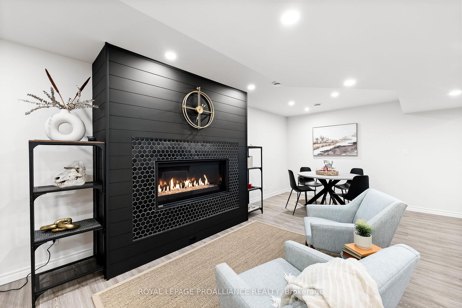 Photo 28 of 74 Deacon Place, Belleville, Belleville Ward — HOMEH