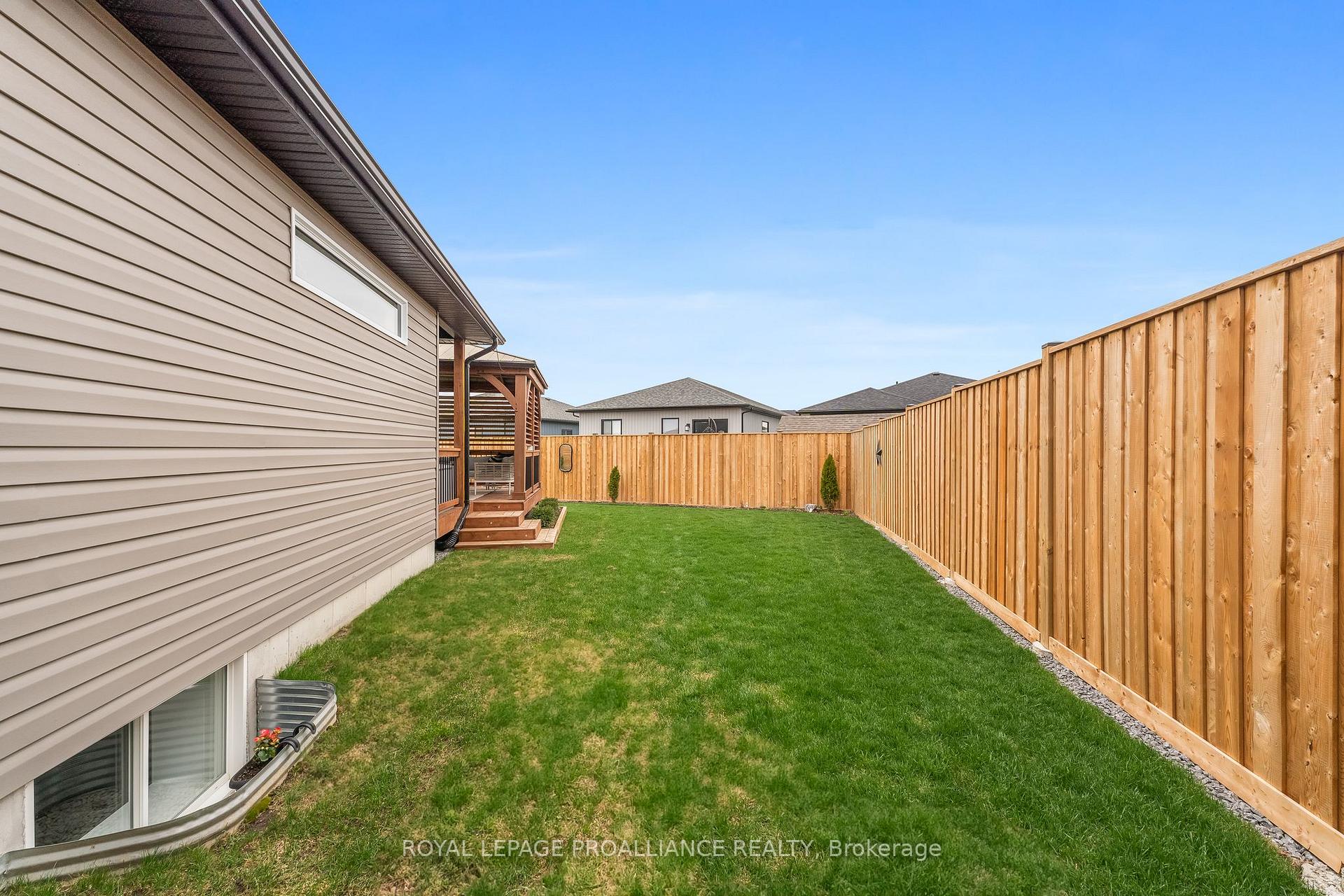 Photo 44 of 74 Deacon Place, Belleville, Belleville Ward — HOMEH