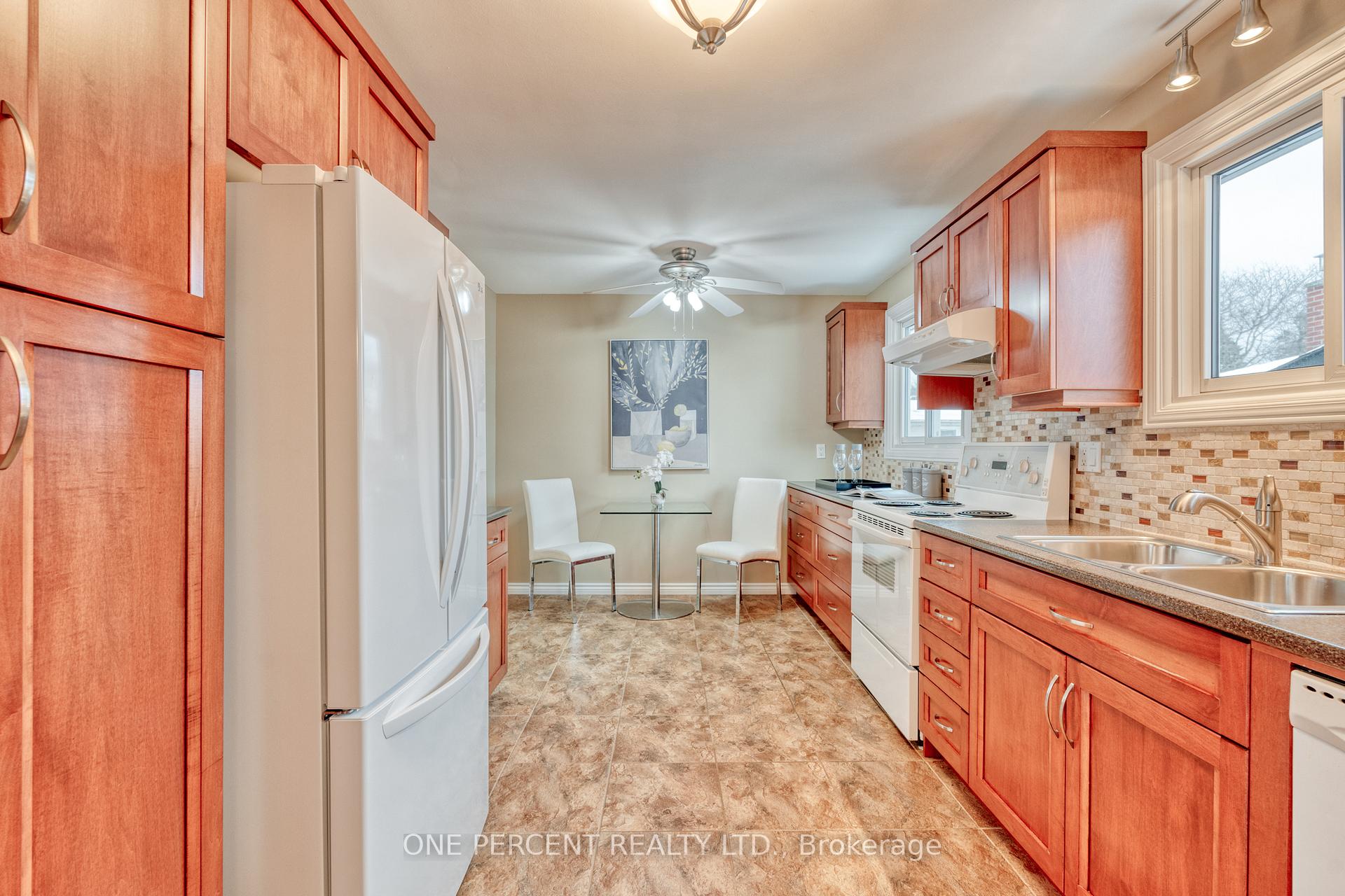 Photo 17 of 5194 Broughton Crescent, Burlington, Appleby — HOMEH