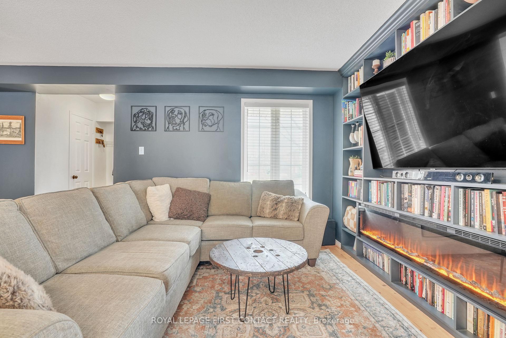 Photo 7 of 26 Drake Drive, Barrie, Painswick South — HOMEH