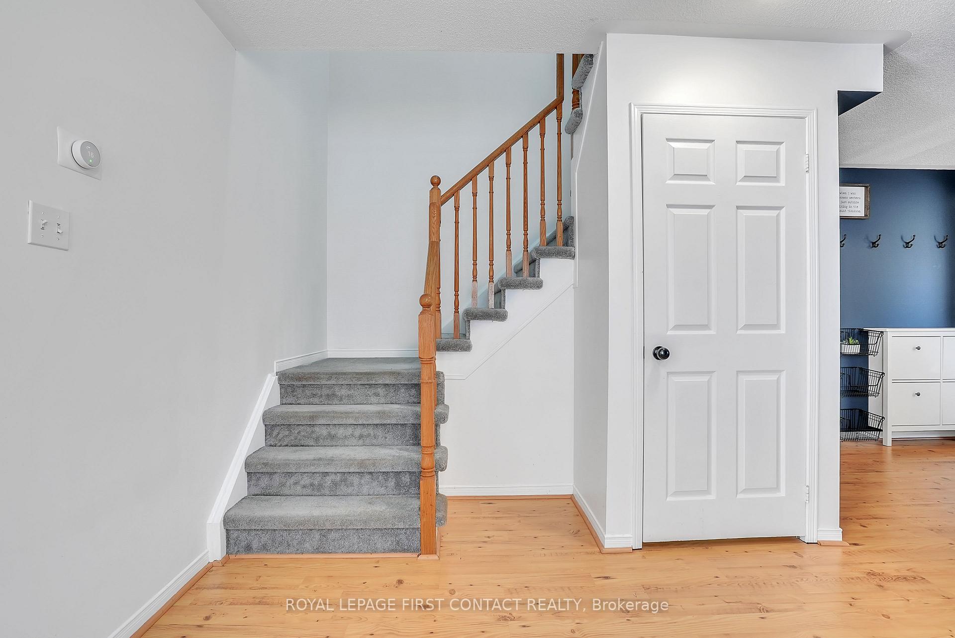Photo 15 of 26 Drake Drive, Barrie, Painswick South — HOMEH