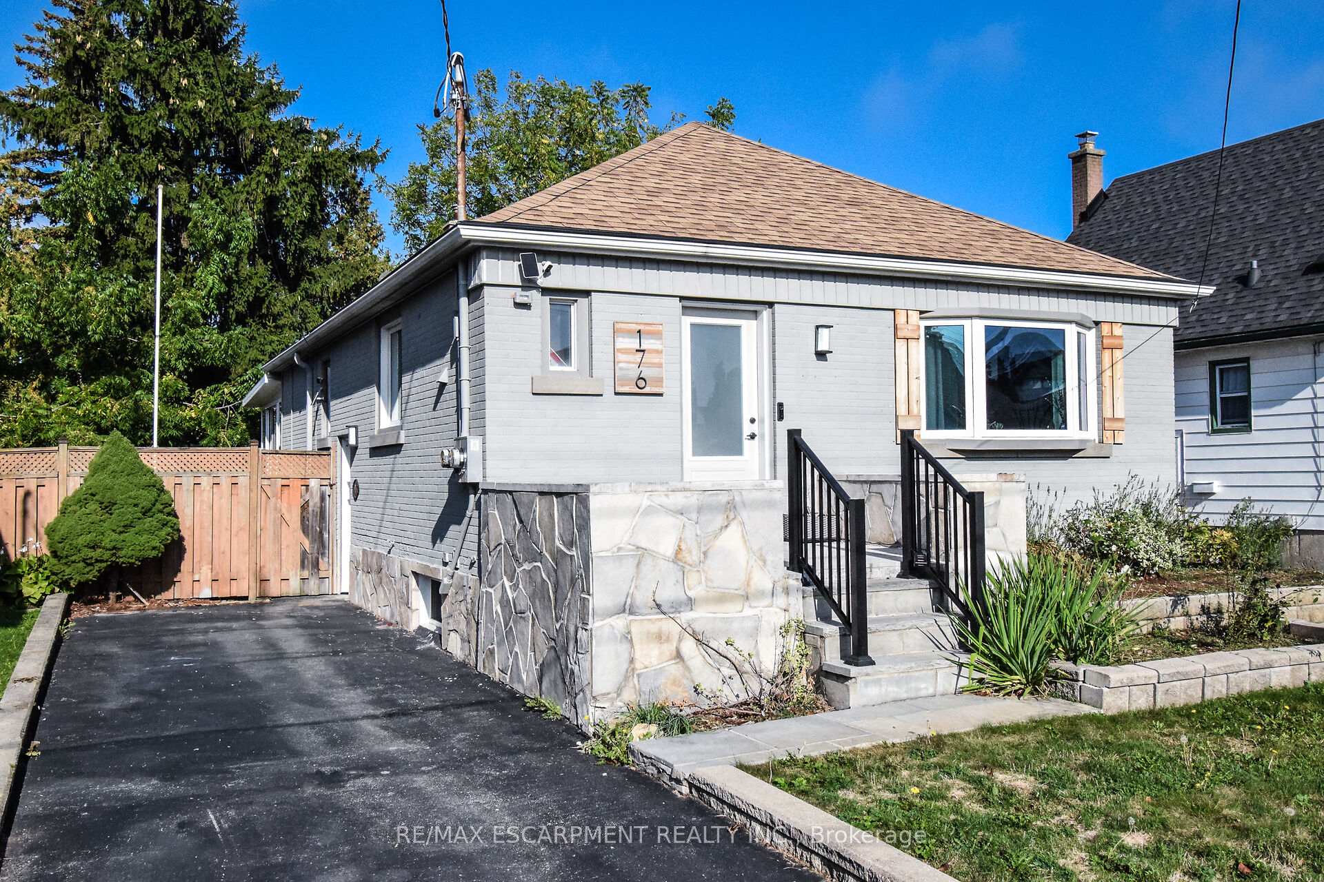 Photo 1 of 176 East 43RD Street, Hamilton, Sunninghill — HOMEH
