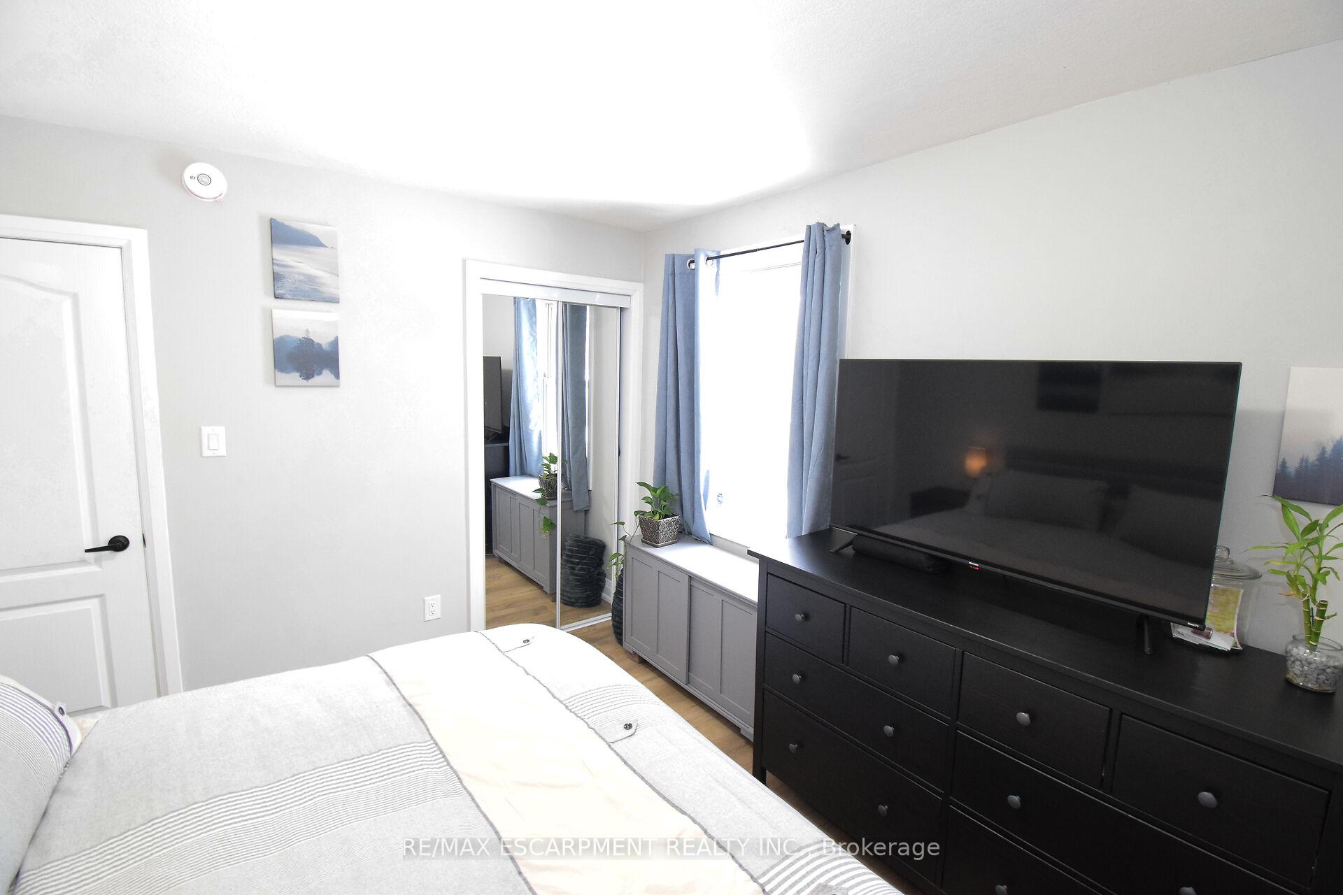 Photo 20 of 176 East 43RD Street, Hamilton, Sunninghill — HOMEH