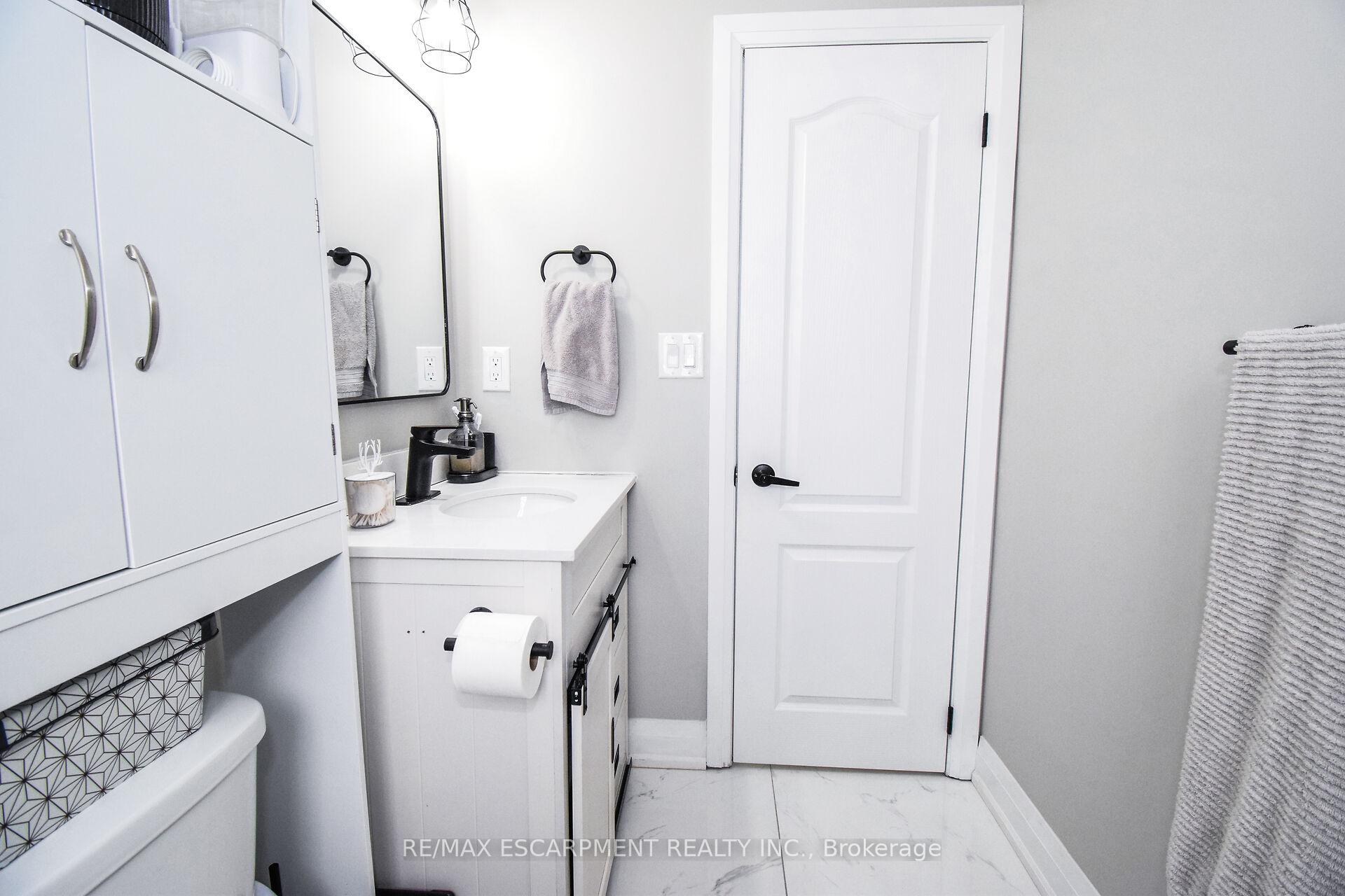 Photo 23 of 176 East 43RD Street, Hamilton, Sunninghill — HOMEH