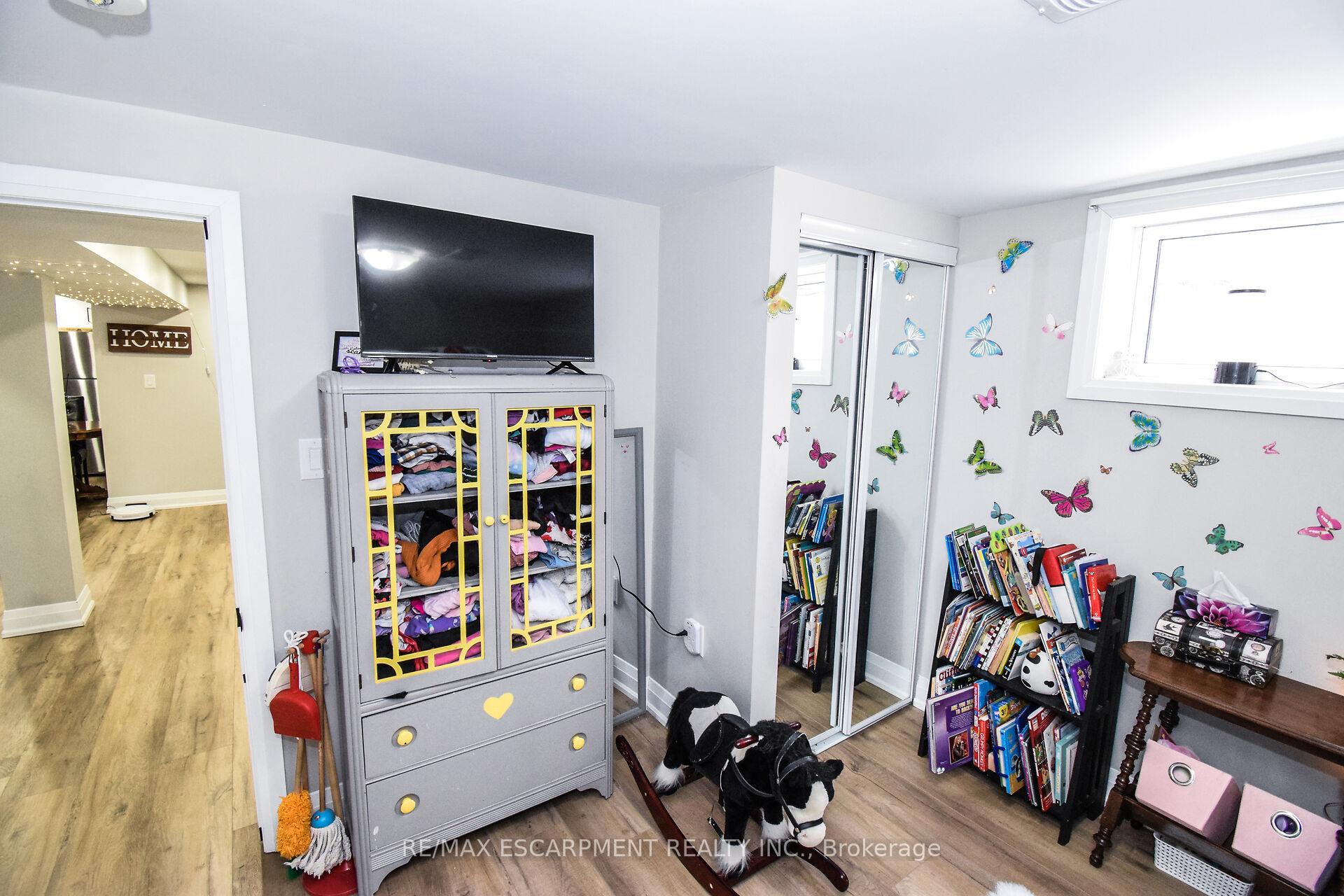 Photo 38 of 176 East 43RD Street, Hamilton, Sunninghill — HOMEH