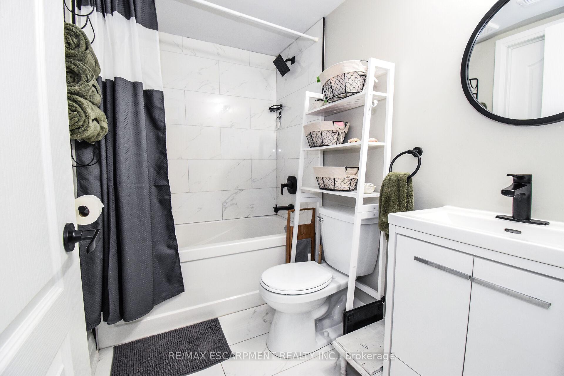 Photo 39 of 176 East 43RD Street, Hamilton, Sunninghill — HOMEH