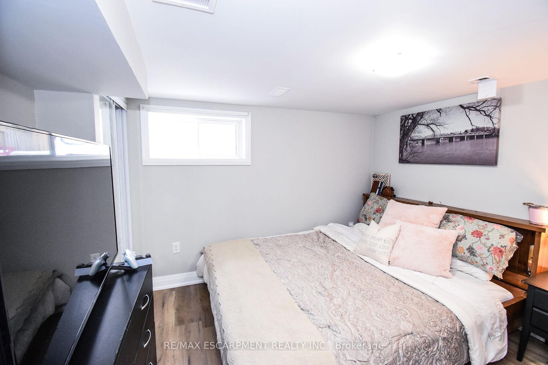 Photo 41 of 176 East 43RD Street, Hamilton, Sunninghill — HOMEH