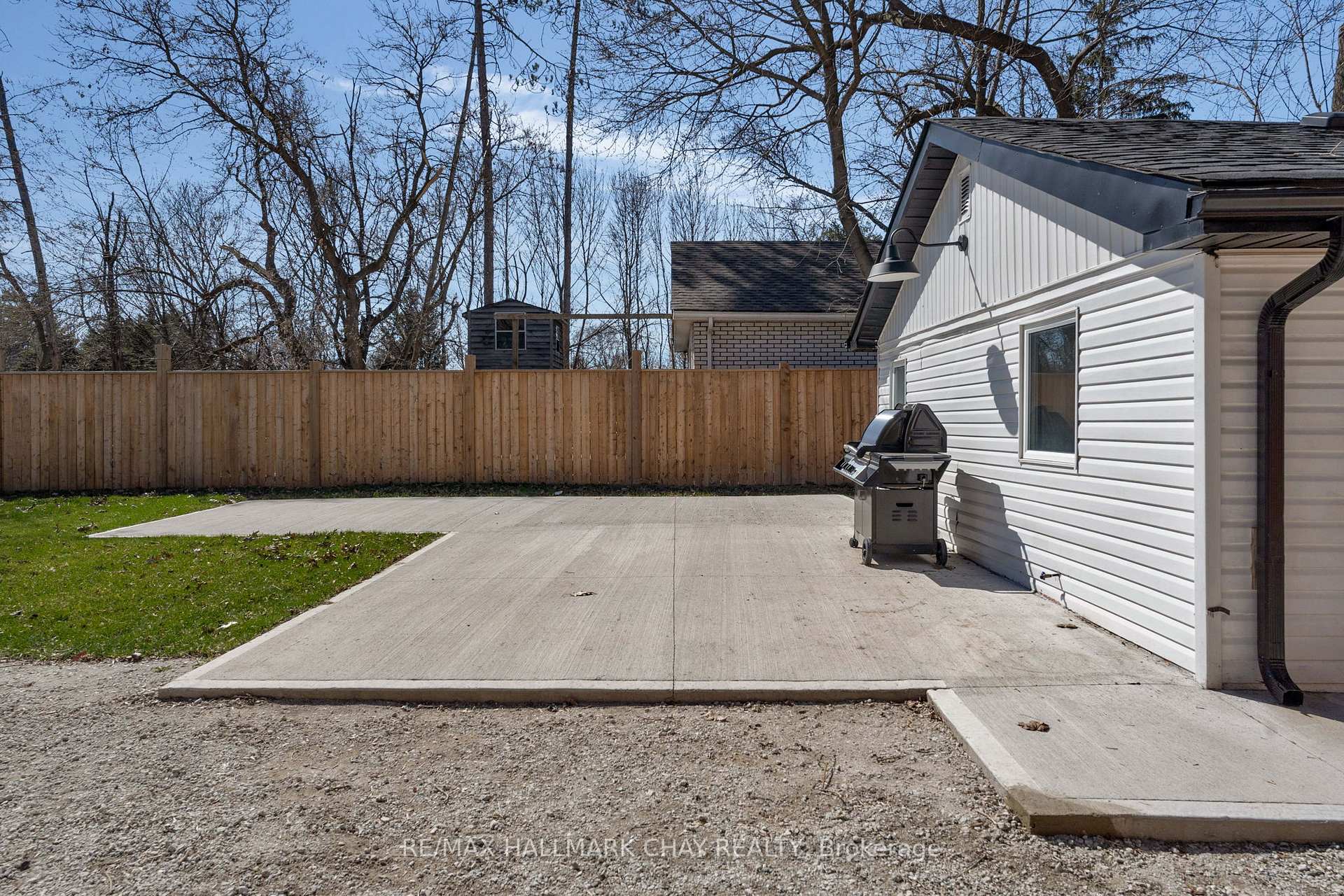 Photo 22 of 207 Southview Road, Barrie, South Shore — HOMEH
