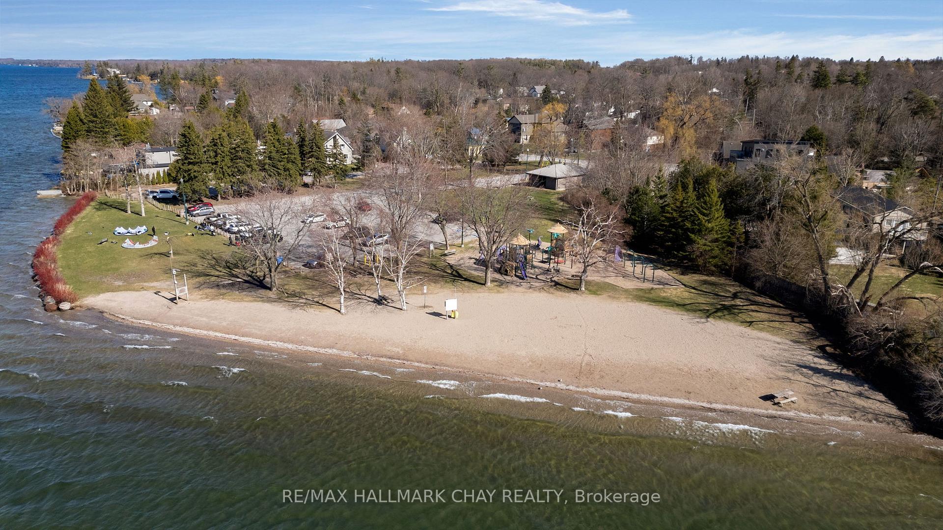 Photo 25 of 207 Southview Road, Barrie, South Shore — HOMEH