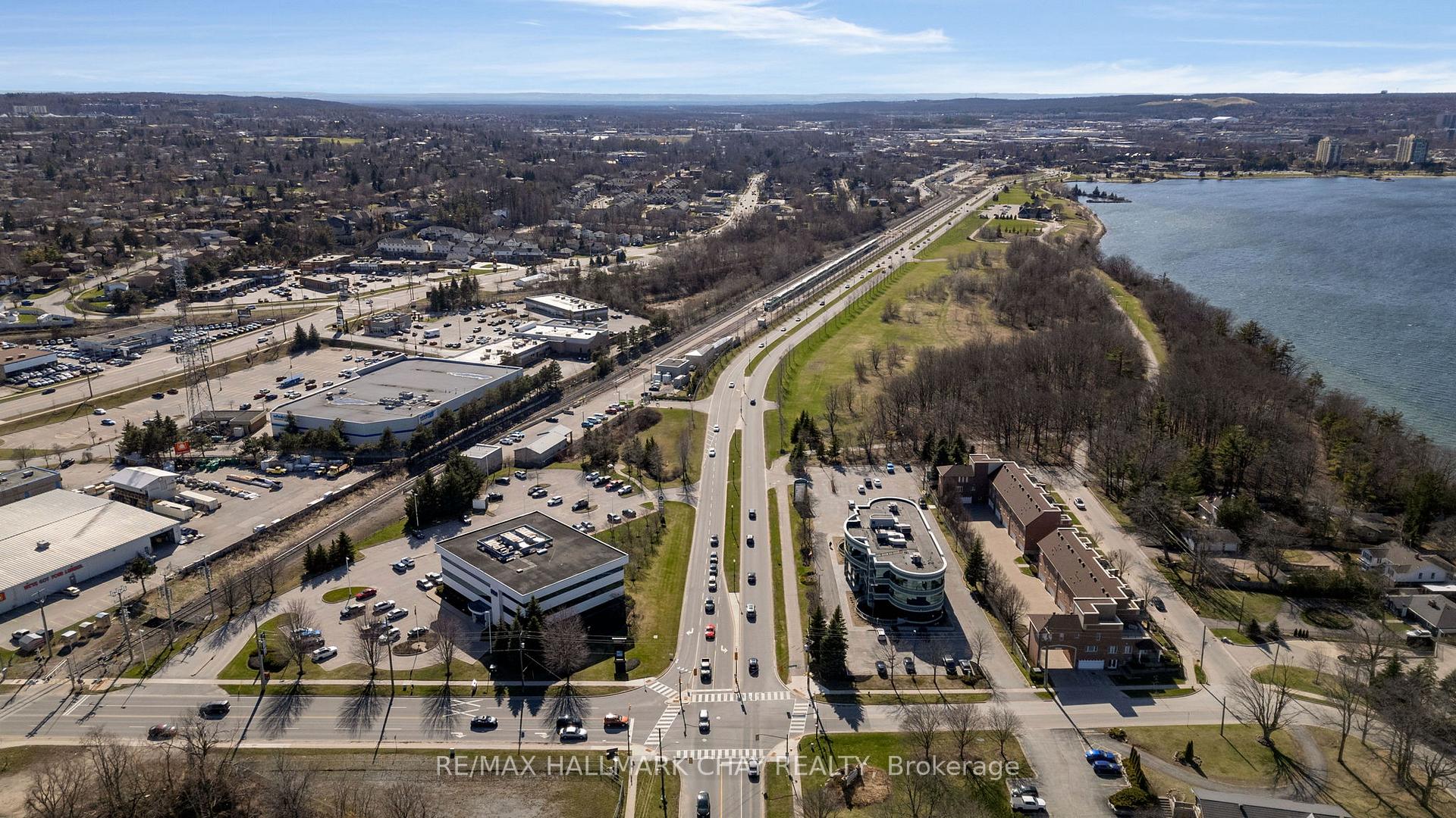 Photo 27 of 207 Southview Road, Barrie, South Shore — HOMEH