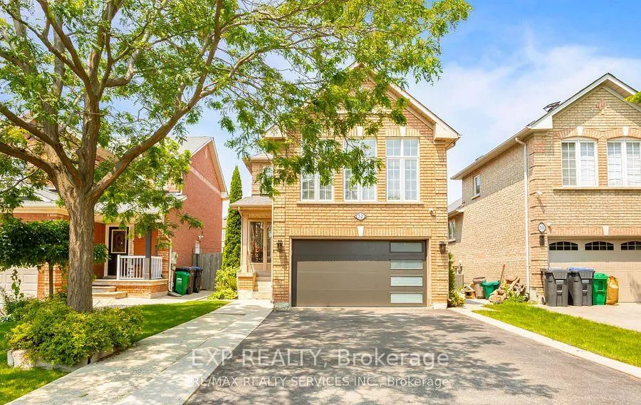 Front of 52 Sunny Glen Crescent