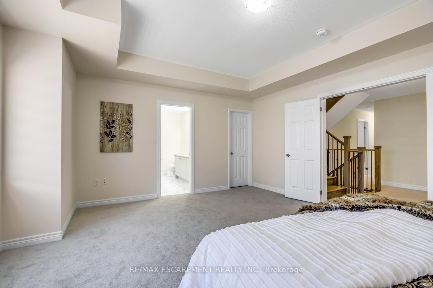 Photo 18 of 3916 Koenig Road, Burlington, Alton — HOMEH