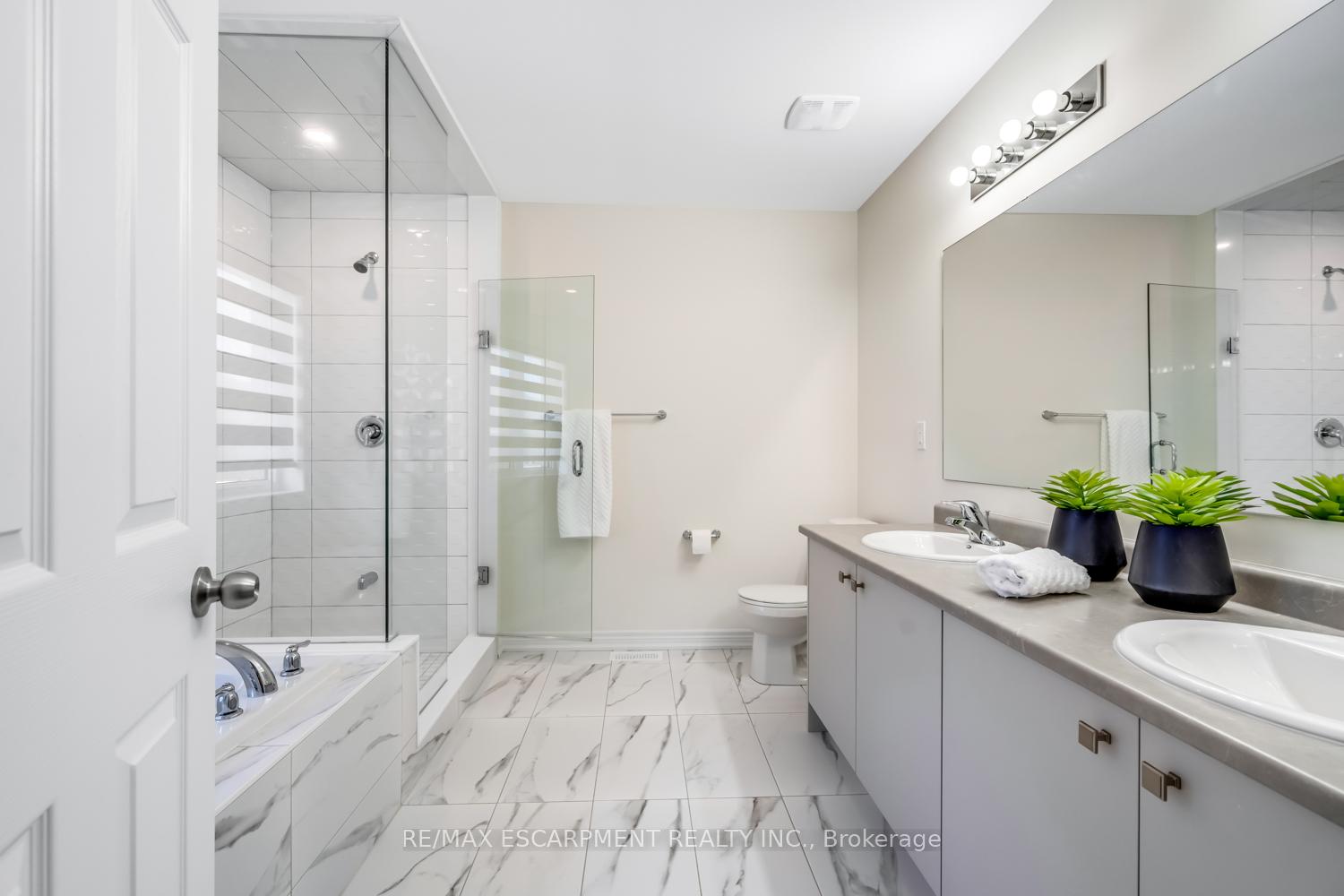 Photo 19 of 3916 Koenig Road, Burlington, Alton — HOMEH