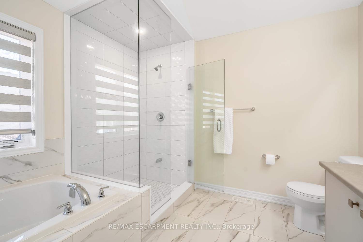 Photo 20 of 3916 Koenig Road, Burlington, Alton — HOMEH