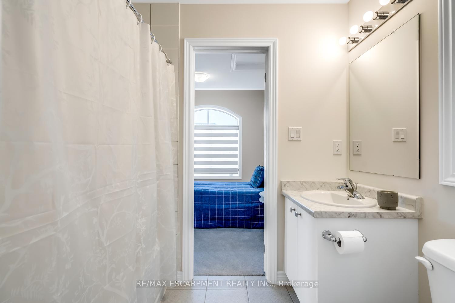 Photo 29 of 3916 Koenig Road, Burlington, Alton — HOMEH
