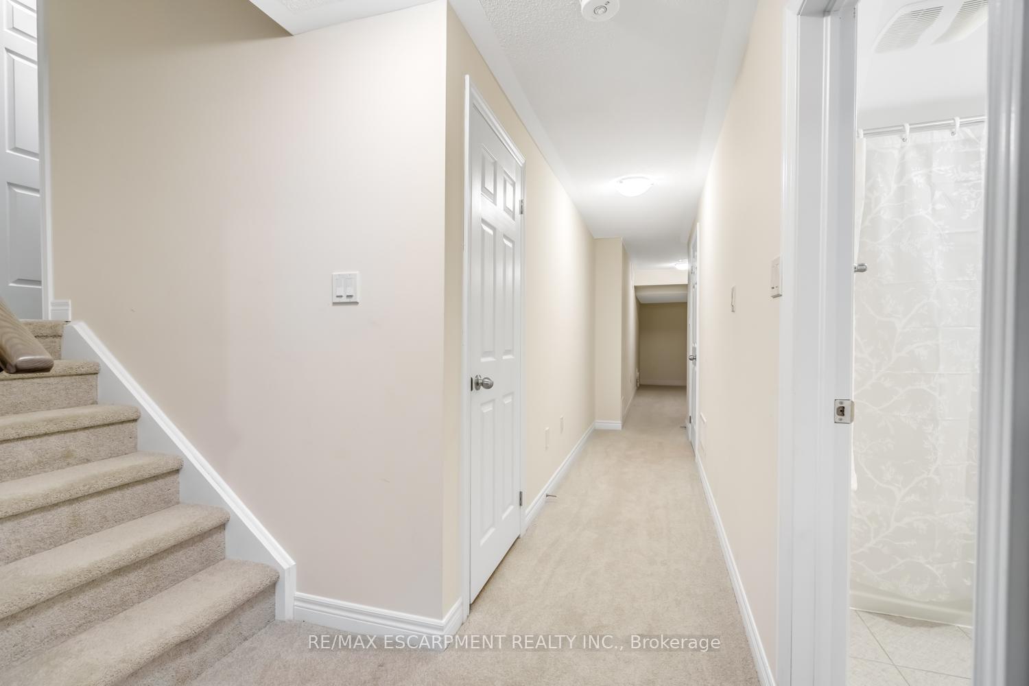 Photo 35 of 3916 Koenig Road, Burlington, Alton — HOMEH