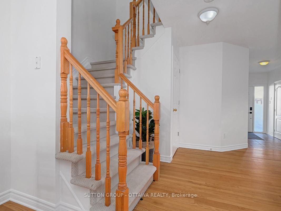 Photo 4 of 29 Alameda Way, Ottawa, Barrhaven - Longfields — HOMEH