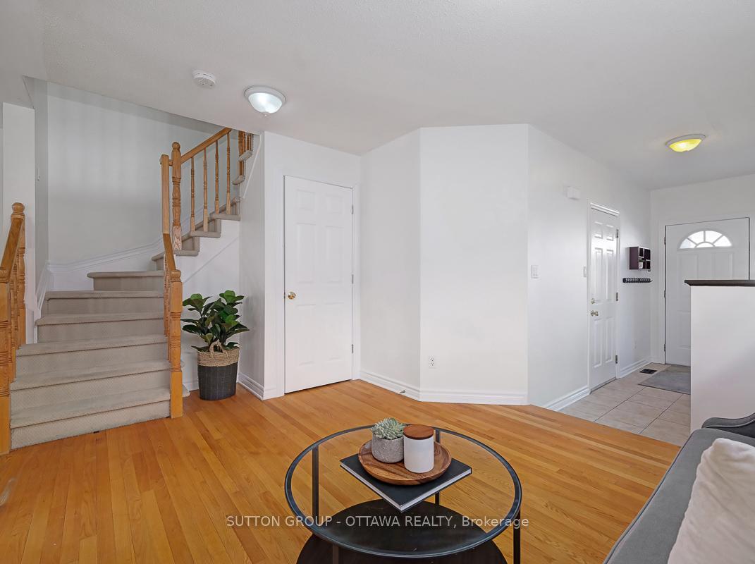 Photo 6 of 29 Alameda Way, Ottawa, Barrhaven - Longfields — HOMEH