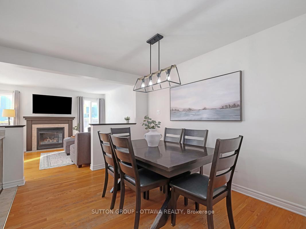 Photo 9 of 29 Alameda Way, Ottawa, Barrhaven - Longfields — HOMEH