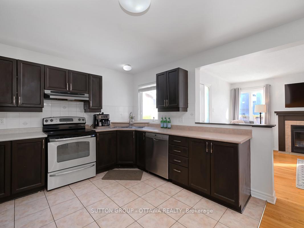 Photo 11 of 29 Alameda Way, Ottawa, Barrhaven - Longfields — HOMEH