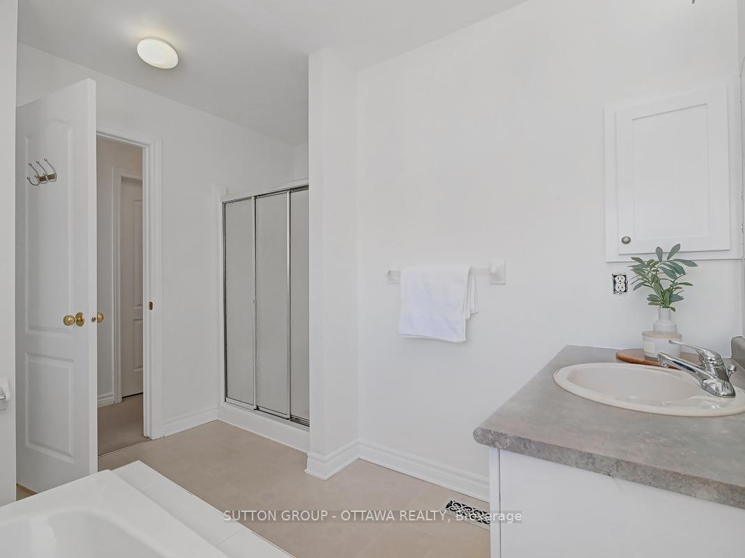 Photo 25 of 29 Alameda Way, Ottawa, Barrhaven - Longfields — HOMEH