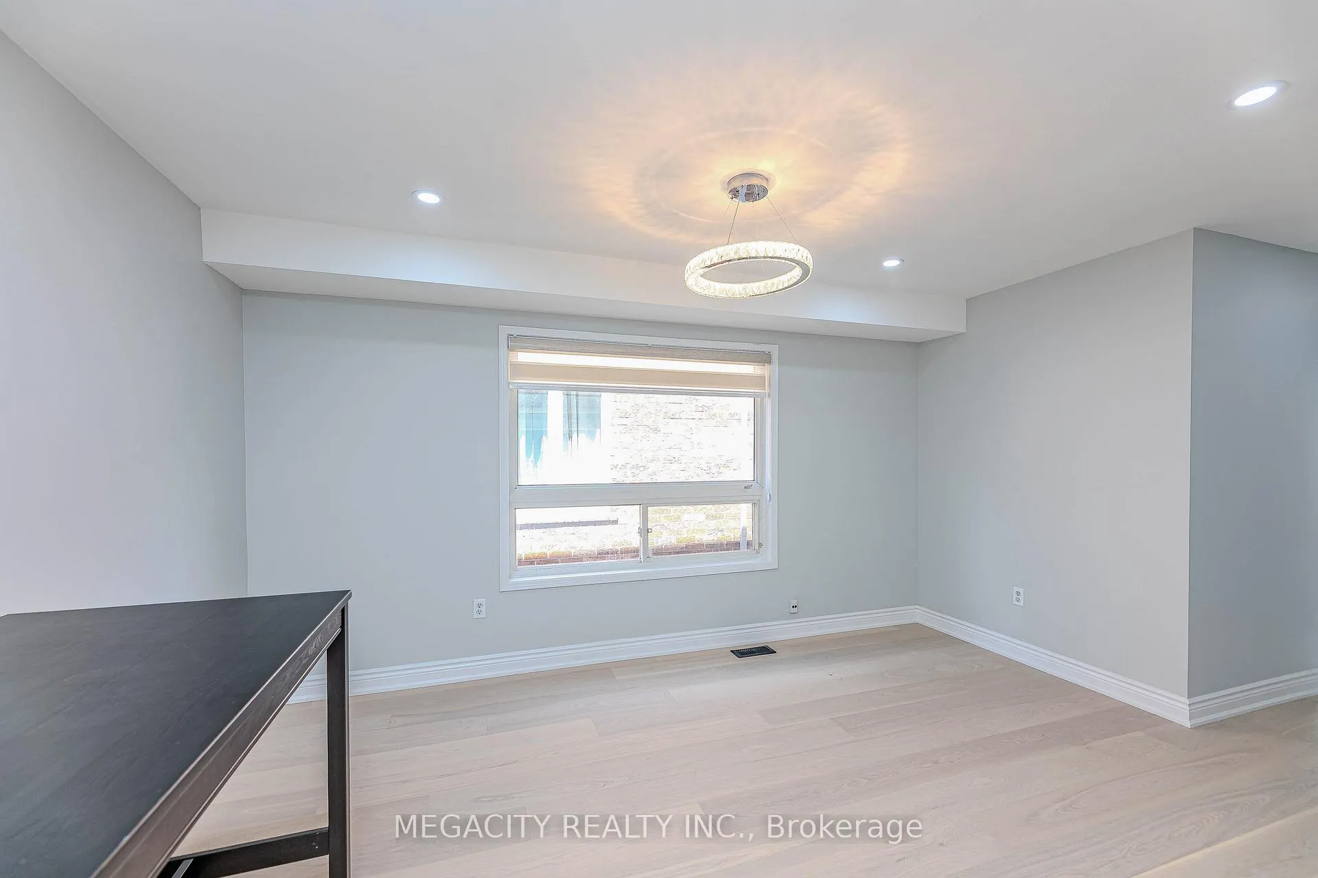 Photo 13 of 6 Linderwood Drive, Brampton, Fletcher's Meadow — HOMEH