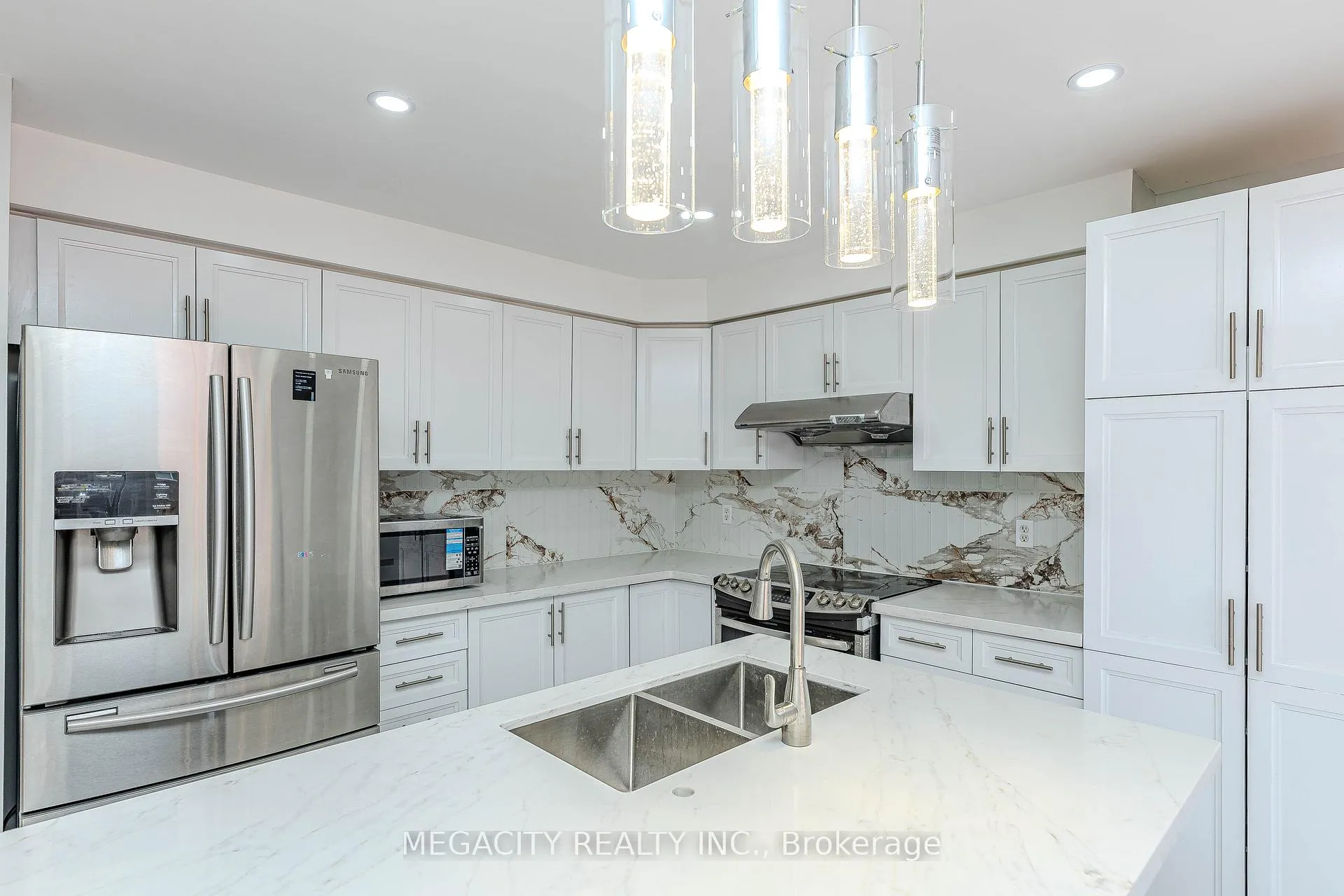 Photo 19 of 6 Linderwood Drive, Brampton, Fletcher's Meadow — HOMEH