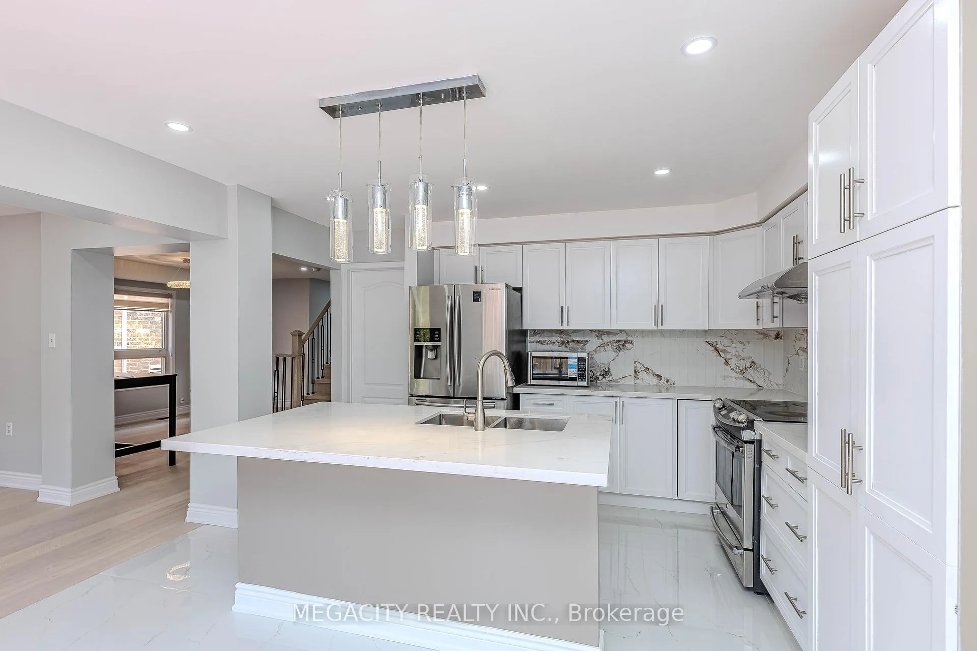 Photo 20 of 6 Linderwood Drive, Brampton, Fletcher's Meadow — HOMEH