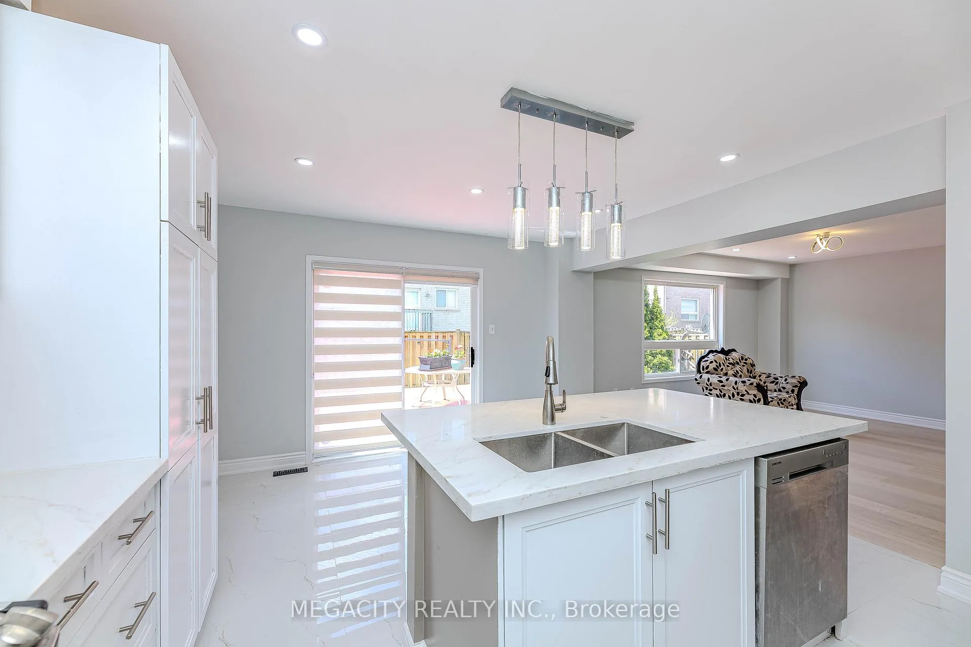 Photo 22 of 6 Linderwood Drive, Brampton, Fletcher's Meadow — HOMEH