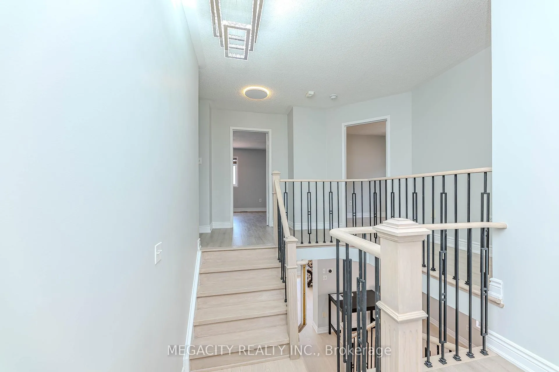 Photo 24 of 6 Linderwood Drive, Brampton, Fletcher's Meadow — HOMEH