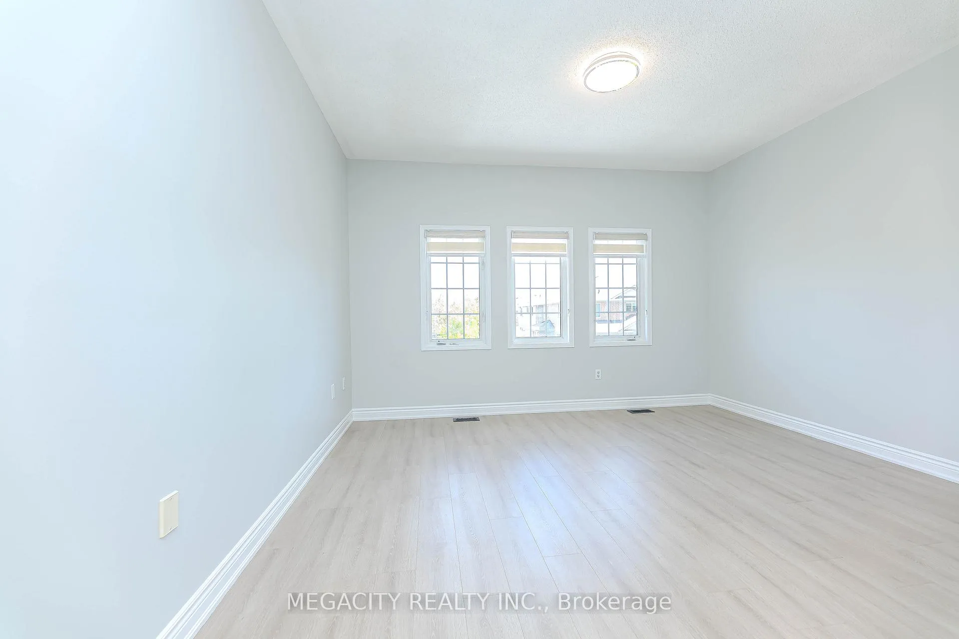 Photo 26 of 6 Linderwood Drive, Brampton, Fletcher's Meadow — HOMEH