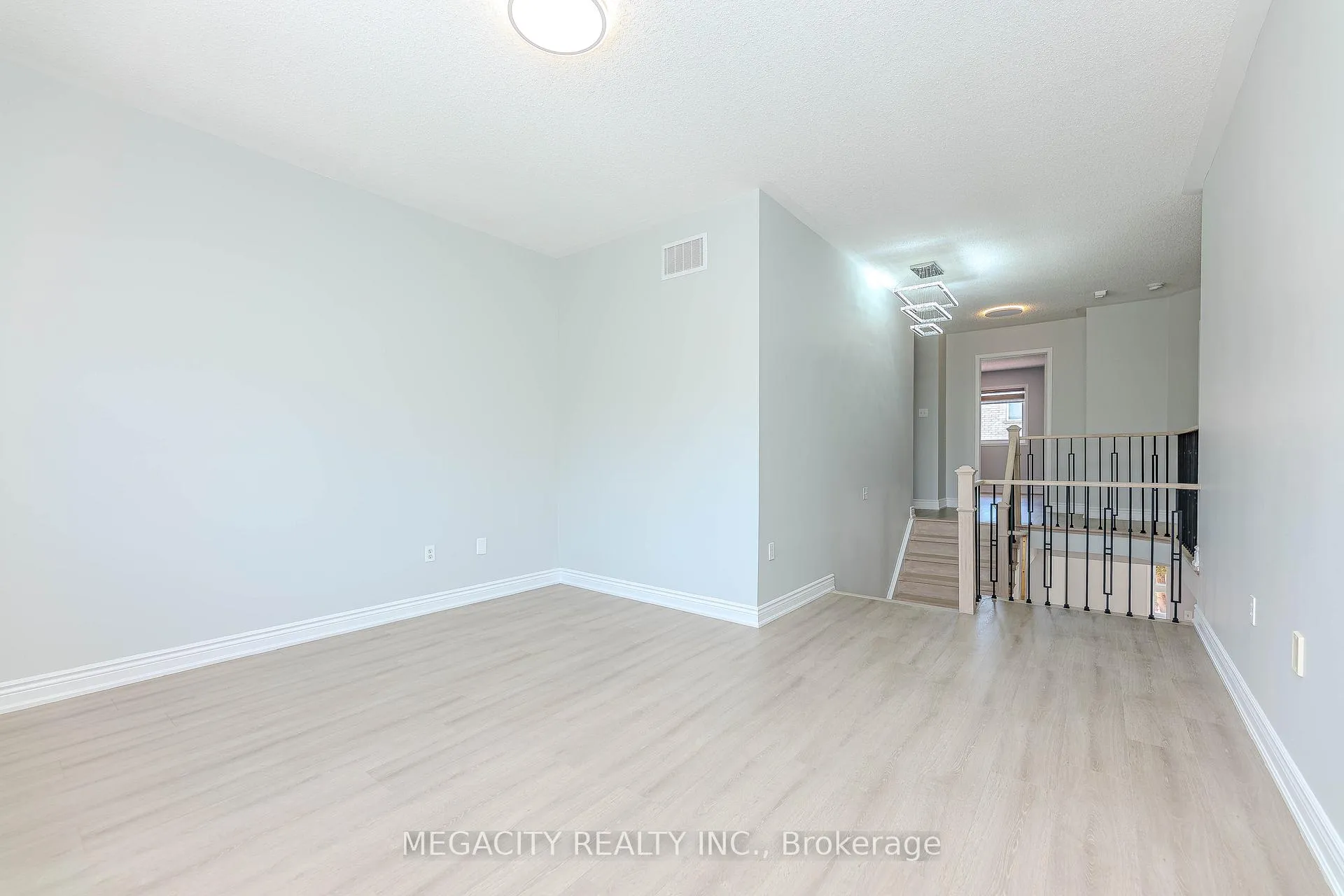 Photo 27 of 6 Linderwood Drive, Brampton, Fletcher's Meadow — HOMEH